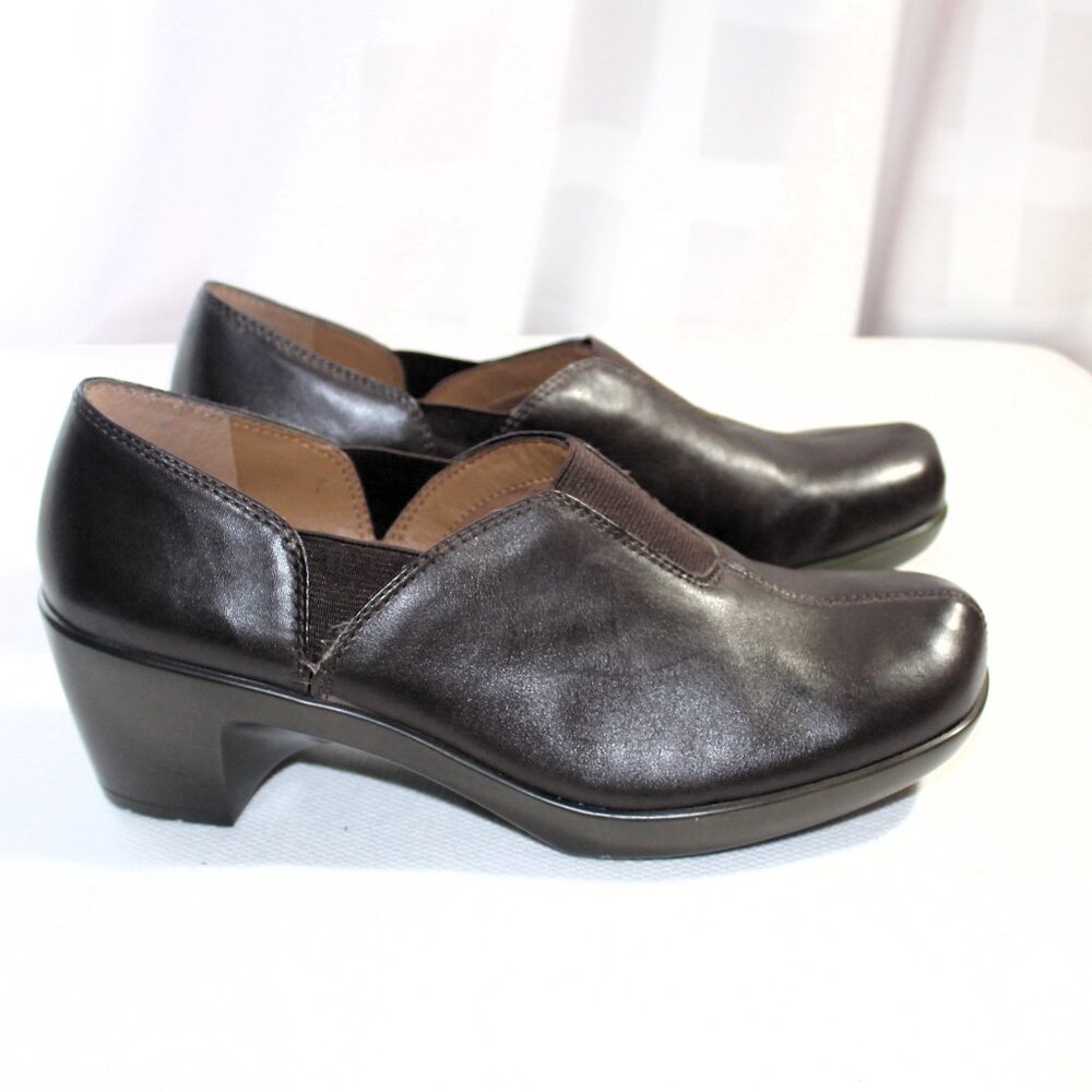 Easy Spirit Leather Slip-On Shoes, Clogs, 8.5 Narrow, NWOT